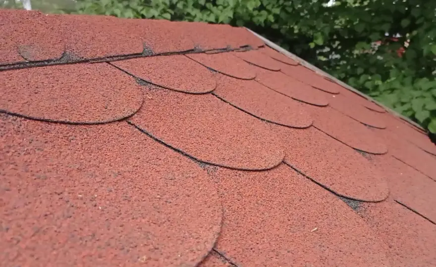 Gont bitumiczny na deski? Tak, ale tylko tak! Sprawdź jak